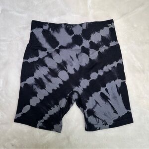 PINK Victoria's Secret Black and Gray Tie Dye Biker Shorts Size Small